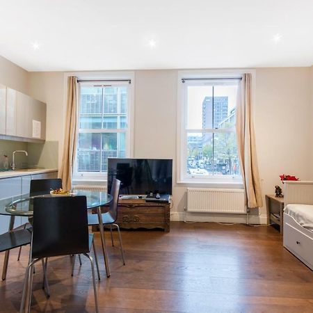 Stunning Soho Apartment London Eksteriør bilde